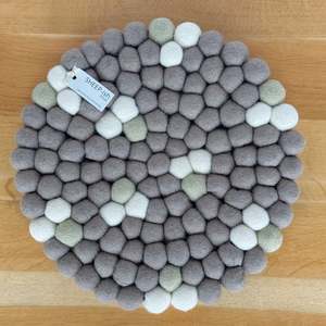 Felt ball pot stand - Fawn Blossom