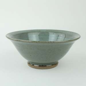 Medium Lipped Bowl - chun