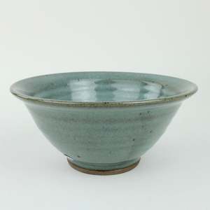 Driving Creek Pottery: Large Lipped Bowl - chun