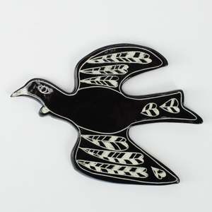 Artist Borrowed Earth: Tui - Sgraffito