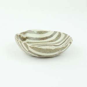 Artist Alex Wilkinson: Nerikomi stripe petite dish - natural