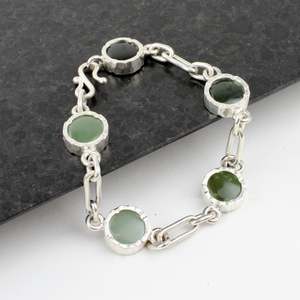 Round Pounamu Bracelet - 5 stone
