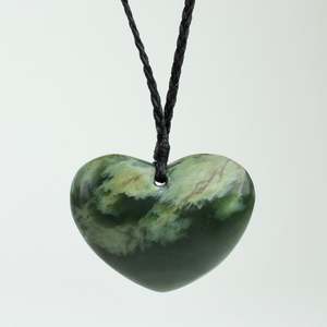 Artist Tyson Lynes: Greenstone Heart - Inanga