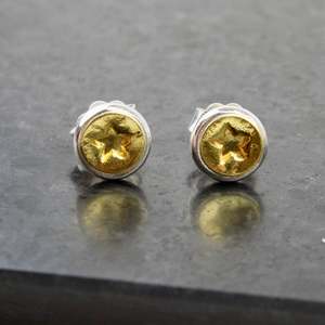 Round Star studs