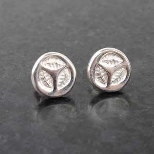 Artist David Mcleod: Three Leaf Studs