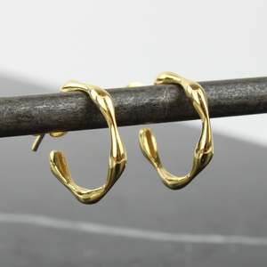 Alison Blain: Irregular gold hoops