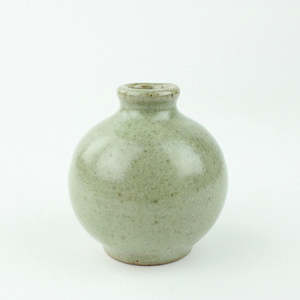 Artist Janeen Page: Taumarunui Chun - Bud vase