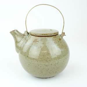 Artist Janeen Page: Taumarunui Chun - Teapot