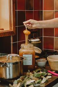 Products: Whanau Honey