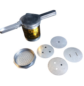 Speciality: Aluminium Muruku Press 2 handed with 5 Style Jali