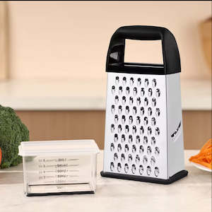 Kitchenware: Grater/slicer 5 in 1 With box