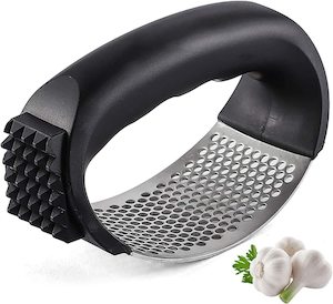 Garlic Presses: 2-in-1 Multifunctional Garlic Press (Colour Depends on availability)