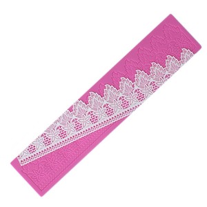 Cake lace Claire Bowman mat Peacock