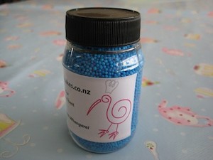 Non pareils Peacock Blue Hundreds and Thousands 100s and 1000s