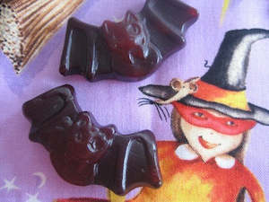 Mayceys: Black bats gummy candy lollies by Mayceys 200g