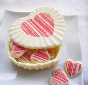 Roberts Edible Craft: Heart box large chocolate mould