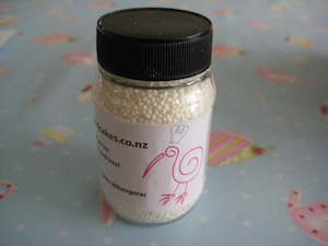 Non pareils White Hundreds and Thousands 100s and 1000s