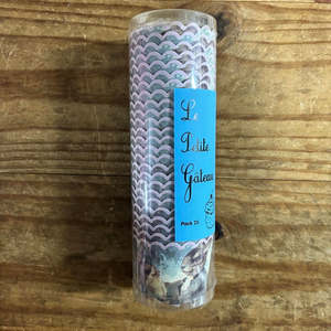 Easter Cupcake Papers: Le Petite Gateau Cupcake papers Victorian Easter bunny and chicks