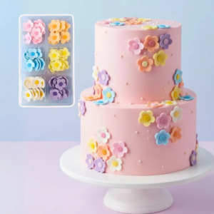 Flowers On Cakes: Pastel blossoms pack 60 icing flowers