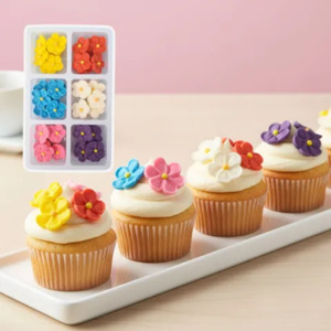 Flowers On Cakes: Small 5 petal blossom pack 42 royal icing flowers