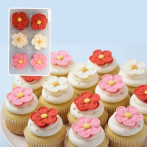 Flowers On Cakes: Large 5 petal blossoms pack 12 royal icing flowers