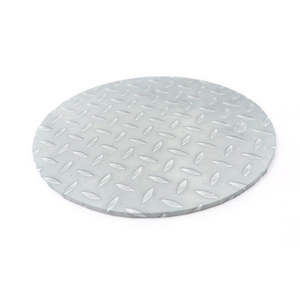 Cake Boards Round Silver: Checker Diamond Plate Finish Masonite Cake board 14 inch round