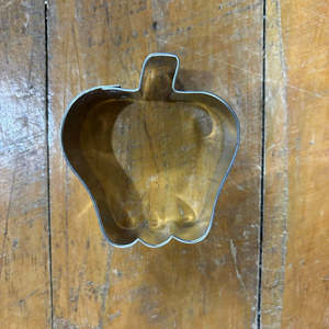 Off The Beaten Path: Apple cookie cutter style no2