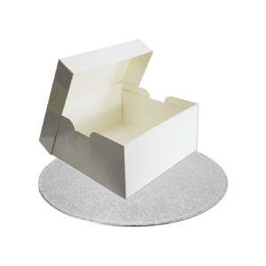 Cake box with round silver cake board 14 inch diameter