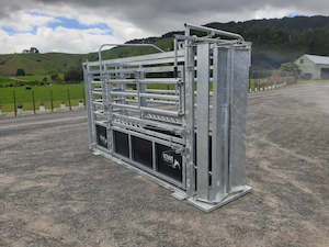 Products: Master Cattle Crush