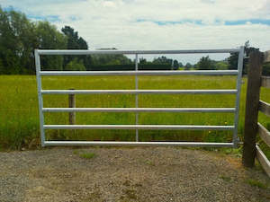 Products: Cattle Yard Gate 3100mm 6 Rail