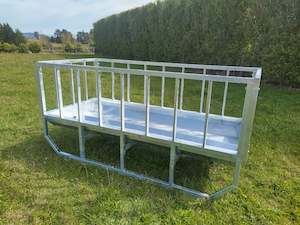 Bale Feeders: Mega Bale Feeder