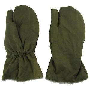 Under 15: Czech Army M85 Mittens