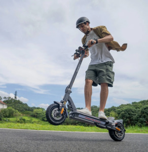 Electric Scooter: Cunfon RZ800 Electric Scooter 48V15.6Ah 1200w - Kiwi Hoverboard & Scooter