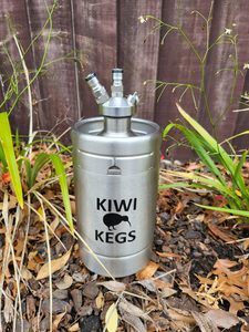Products: 2L Mini Keg Kit with Ball Lock Top