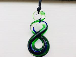 Handmade Glass: Handmade glass pendant comes with box blue/green twist