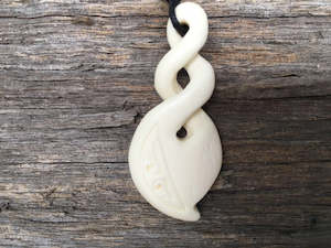 Bone Carving Double Twist Pendant – Handcrafted from Natural Beef Bone