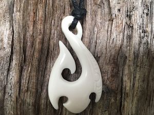Bone Carving: Bone Carving Fish Hook #75006