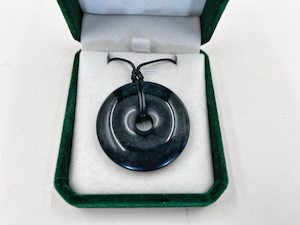 Greenstone: Donut Greenstone Pendant – Māori Porowhita Design 40mm Carving Studio NZ