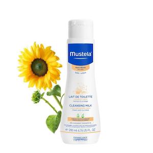 Baby Hair Body Wash: Mustela Cleansing Milk 200ml