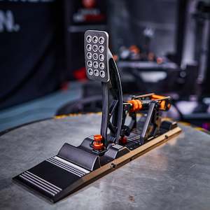 Pedals: Asetek Simsports Invicta Clutch