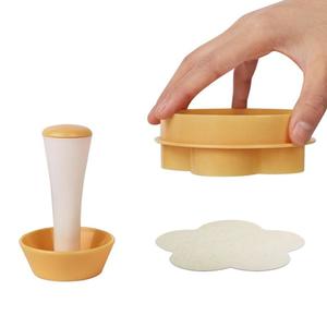 Household Items: Pastry Dough Tamper Kit Kitchen Flower Round Cookie Cutter