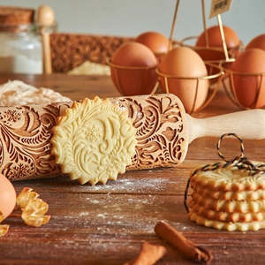 Kitchen: NZ Stock Wooden Embossed Rolling Pin – Vintage Floral Pattern – 35×5cm Beech Wood