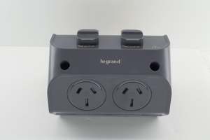 Hager: Legrand Double Exterior PP 15A Dual Wiring