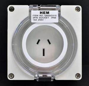 Socket Manlakis 15 Amp 3 Pin with Base