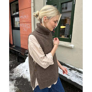 Petiteknit: Lulu Slipover Chunky Edition Knitting Pattern by PetiteKnit