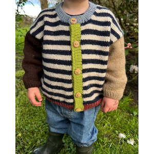 Knitting Patterns: Holger Cardigan Knitting Pattern by PetiteKnit
