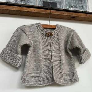 Mio Jacket & Hat 8ply