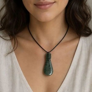NZ Pounamu Mere – FREE name Engraving – Knox Engravers