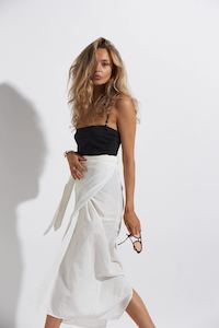 Ravenhue: ROUCHED SWIMWEAR BLACK