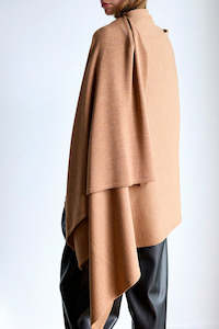 OVERSIZED KNITTED WRAP - CARAMEL
